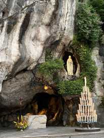 Vierge_Lourdes.jpg