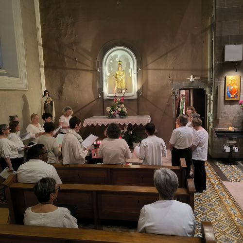 Face à la Vierge